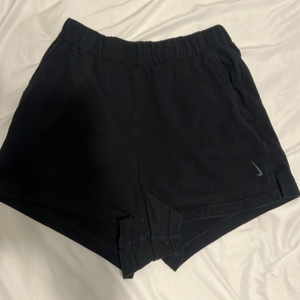Women’s cloth nike shorts size small